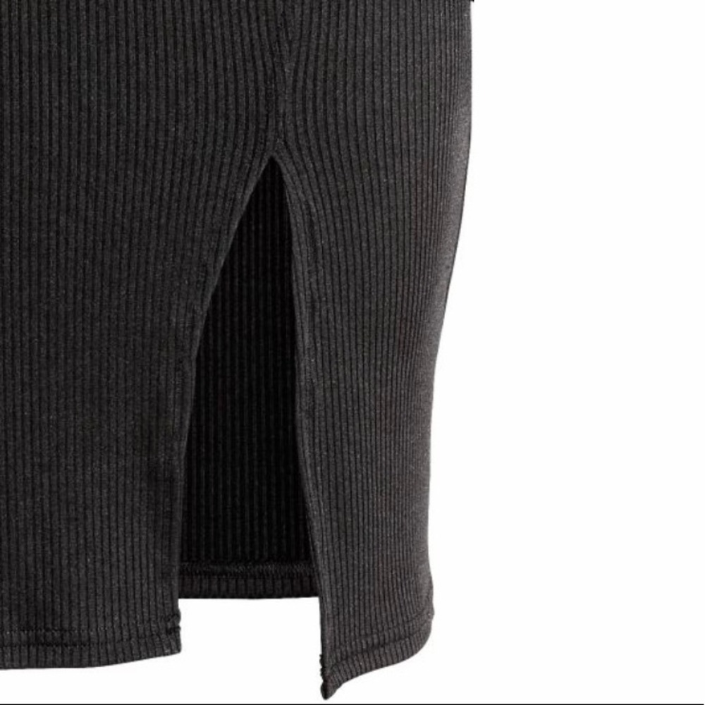 H&M Ribbed Wrap- Style Dress - Picture 3 of 3